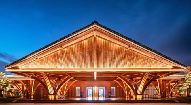 董事長張弘剛受邀參加CADE建筑設(shè)計博覽會淺談“走向低碳生活”江蘇華亞總部大樓工程